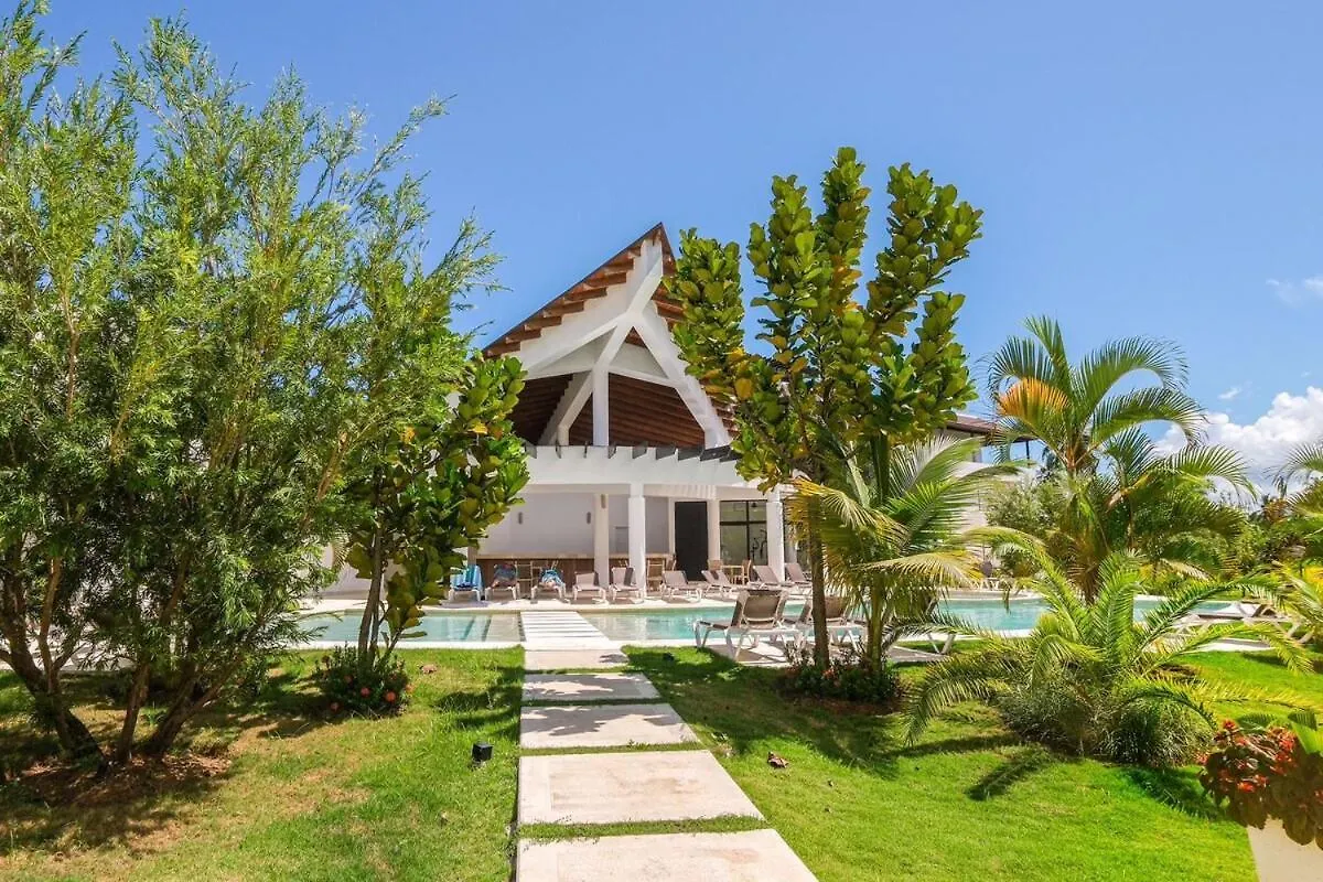 Upper-Level Penthouse, Beachfront Residence 라스테레나스 도미니카 공화국