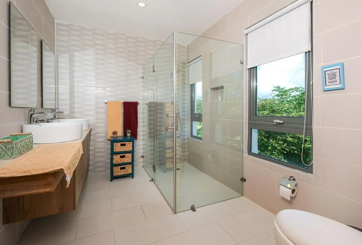 아파트 Upper-Level Penthouse, Beachfront Residence 라스테레나스 도미니카 공화국
