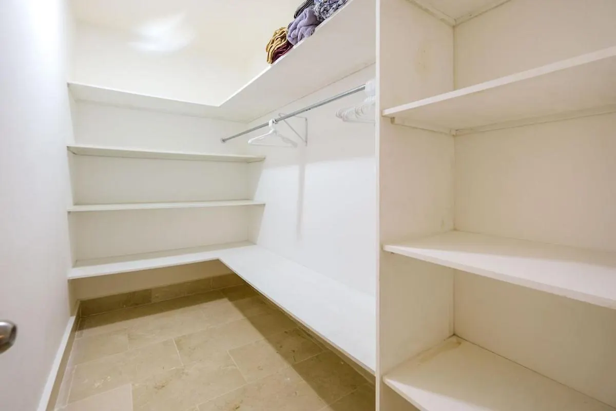 아파트 Upper-Level Penthouse, Beachfront Residence 라스테레나스